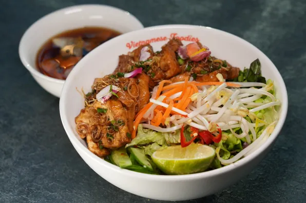 Bun Dau Sa Ot - Lemongrass Tofu Bun